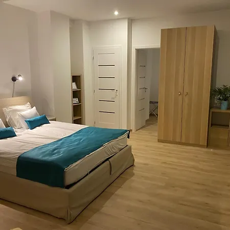 B20 * Budapeste